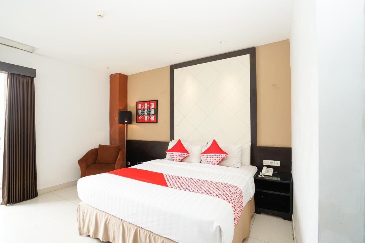 Oyo 197 Prime Royal Hotel Kapasari Esterno foto