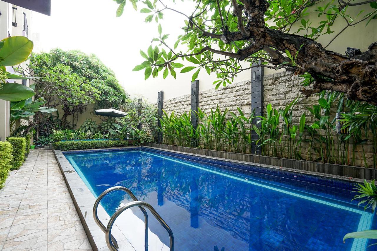 Oyo 197 Prime Royal Hotel Kapasari Esterno foto