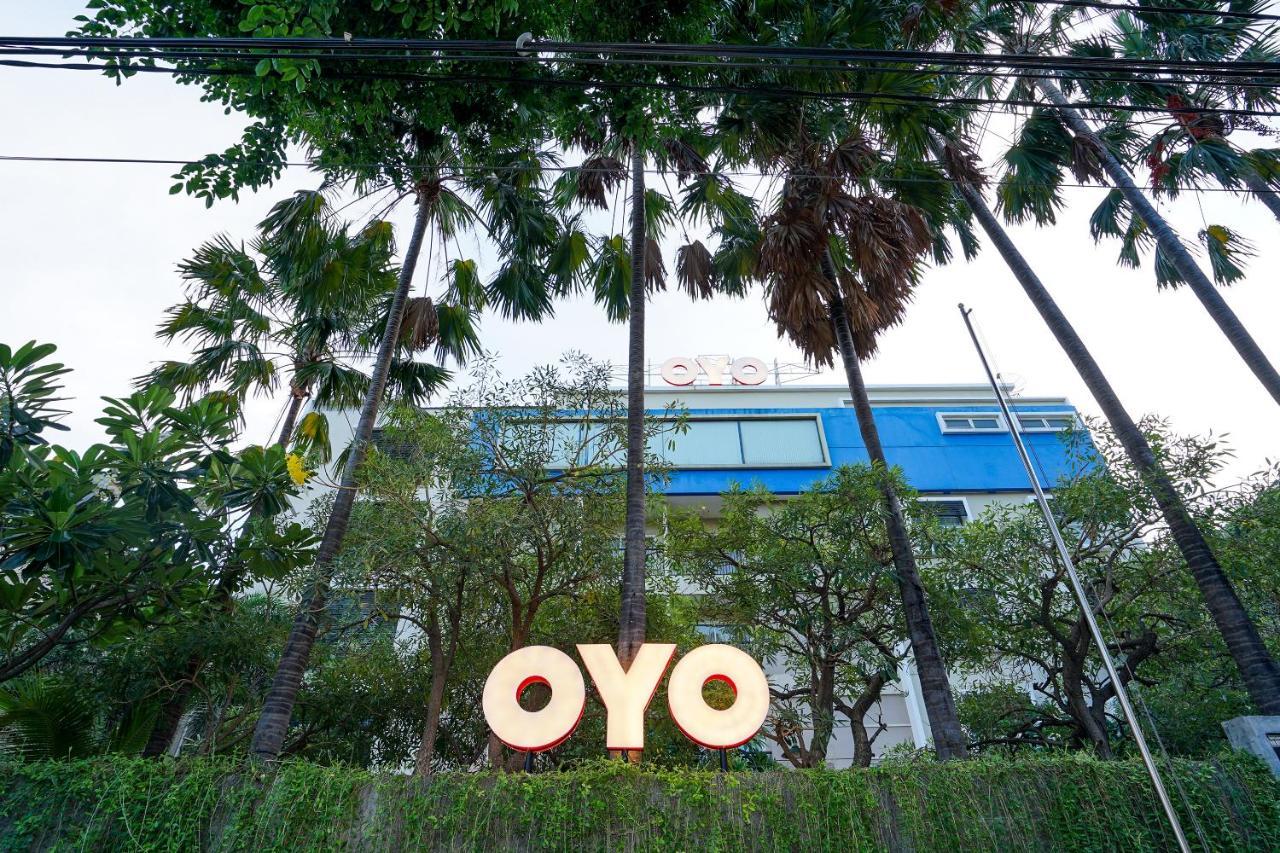 Oyo 197 Prime Royal Hotel Kapasari Esterno foto