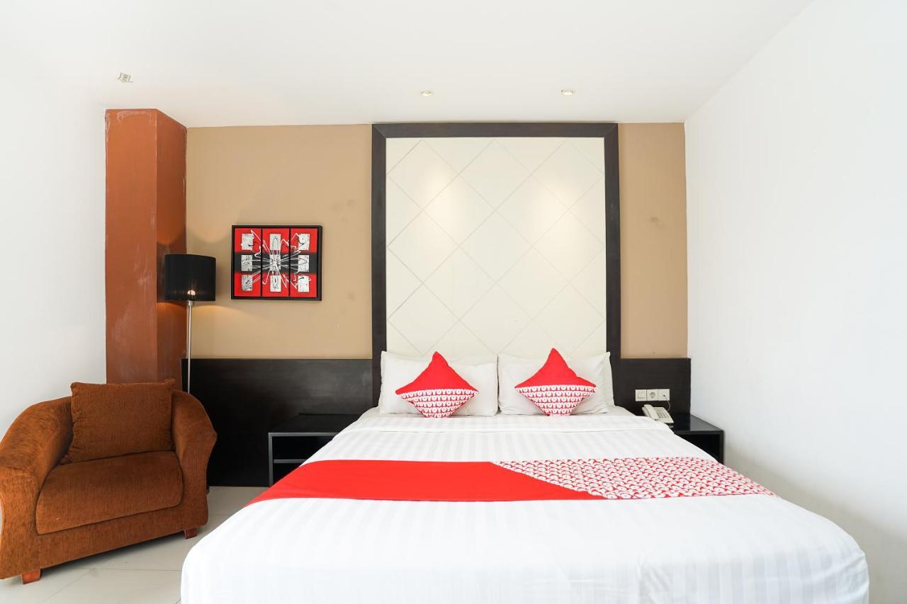 Oyo 197 Prime Royal Hotel Kapasari Esterno foto