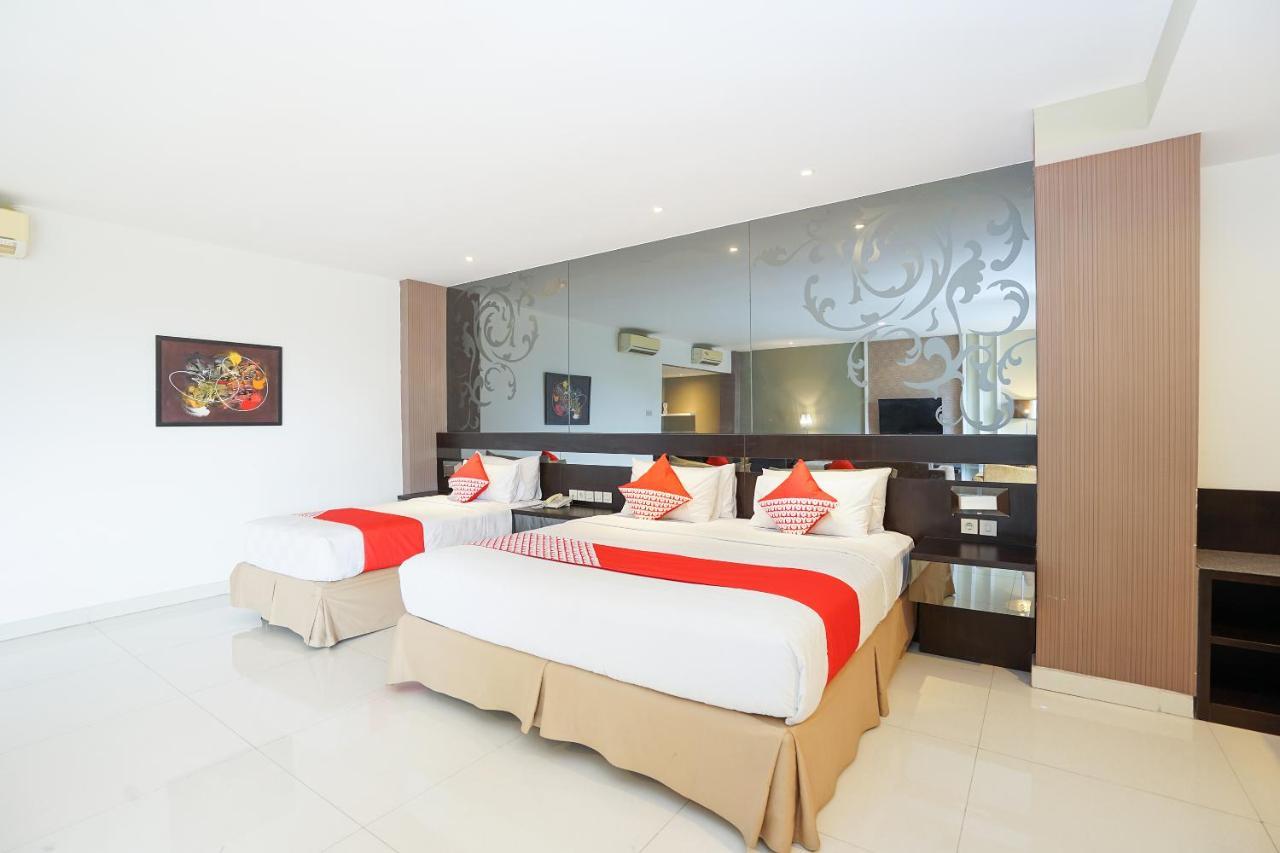 Oyo 197 Prime Royal Hotel Kapasari Esterno foto